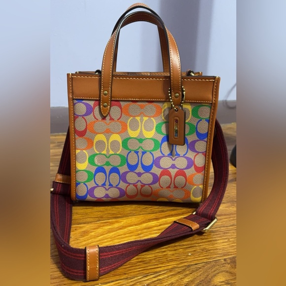 Coach Field Tote 22 In Pride Rainbow BrassTan Natural Multi Signature Canvas - Picture 1 of 2
